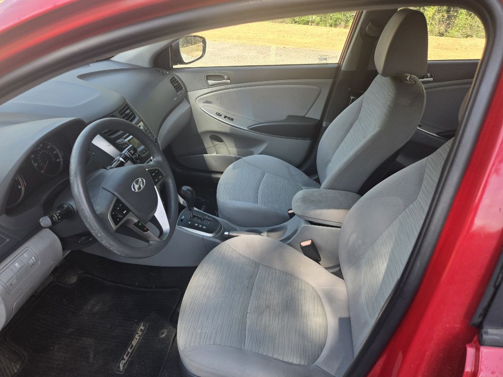 2016 Hyundai Accent Image 11