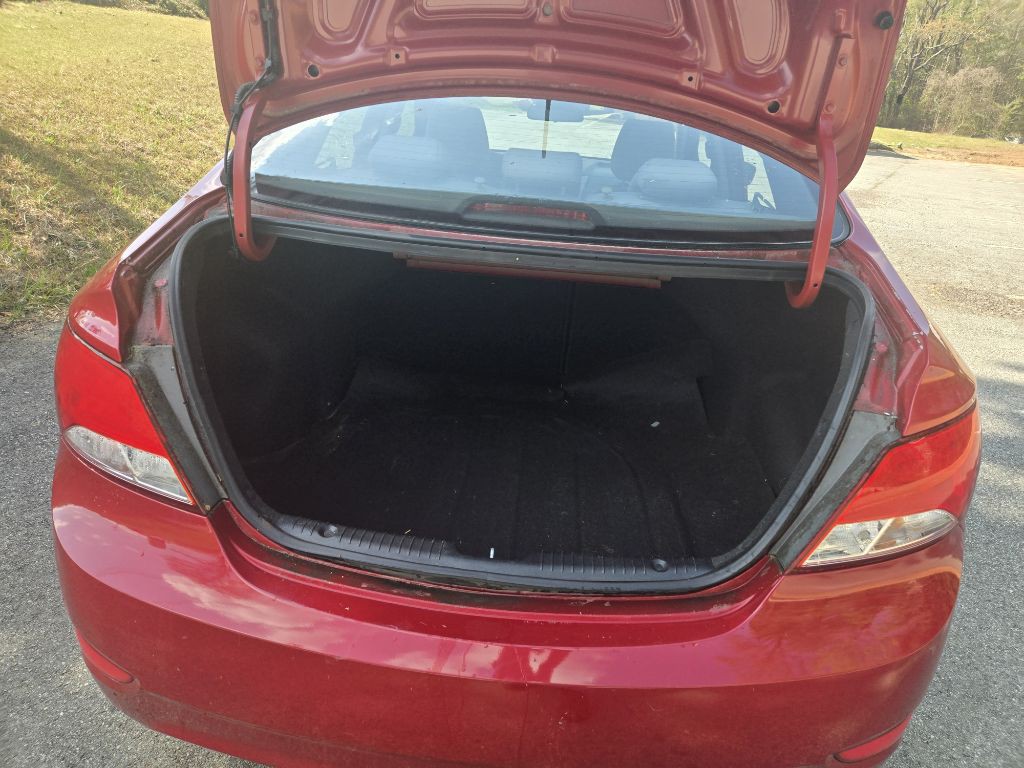 2016 Hyundai Accent Image 18