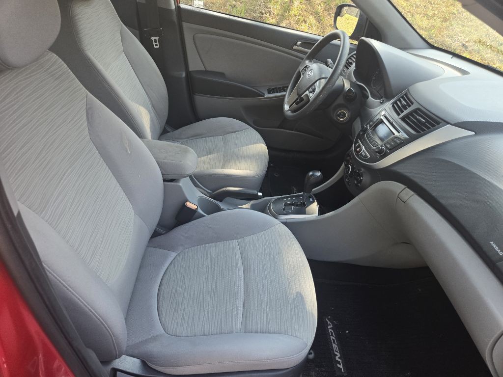 2016 Hyundai Accent Image 19
