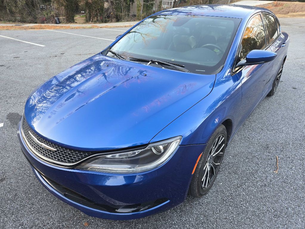2016 Chrysler 200 Image 1