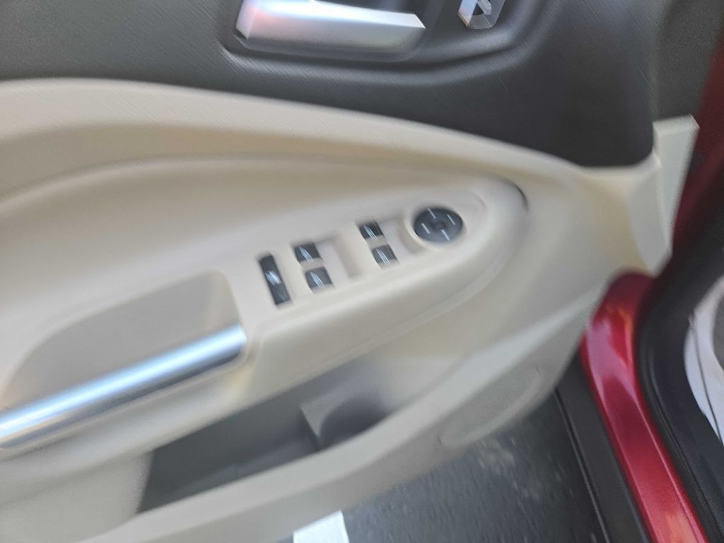 2014 Ford Escape Image 28