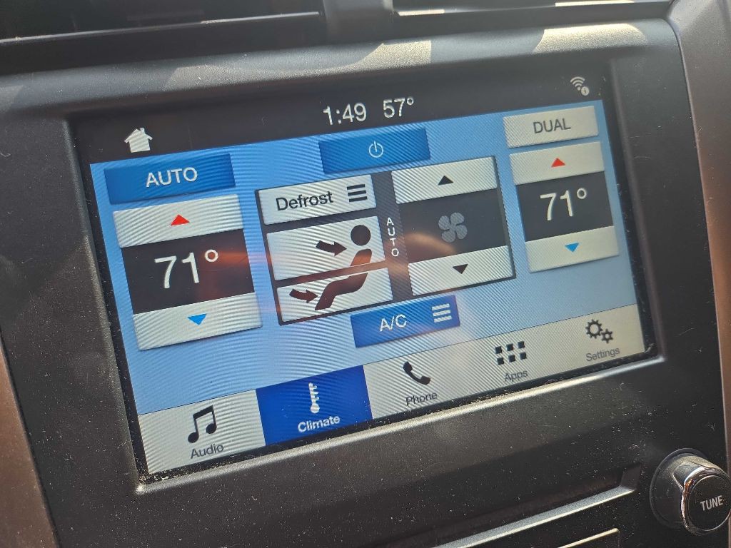 2017 Ford Fusion Image 2