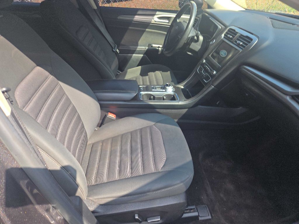 2017 Ford Fusion Image 4