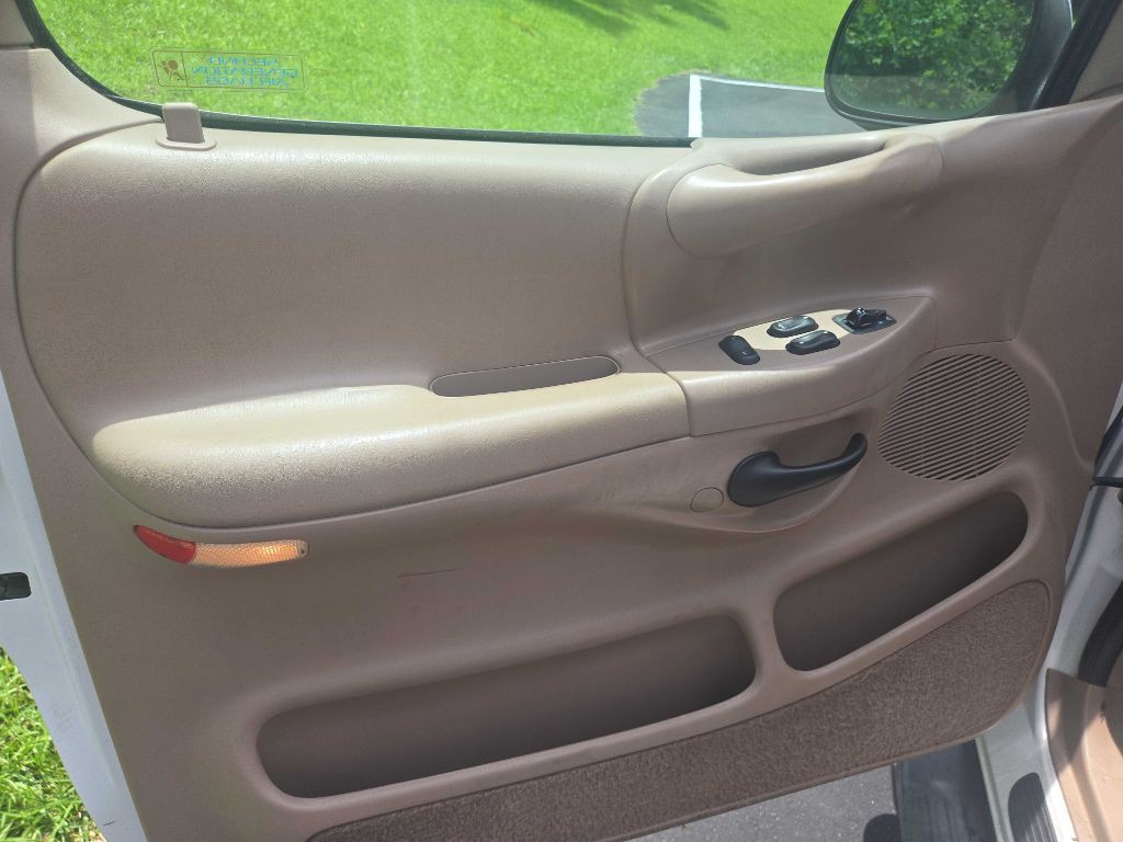 1998 Ford F-150 Image 12
