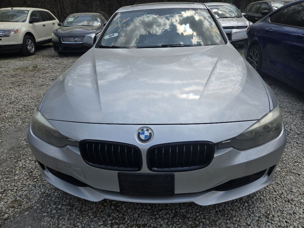 2014 BMW 3 Series Image 2