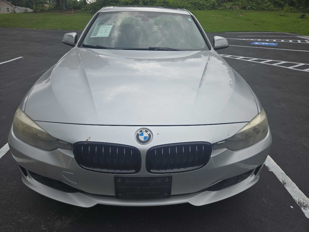 2014 BMW 3 Series Image 2