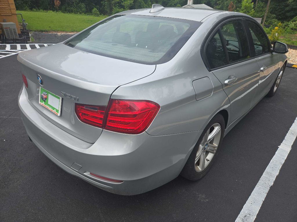2014 BMW 3 Series Image 5
