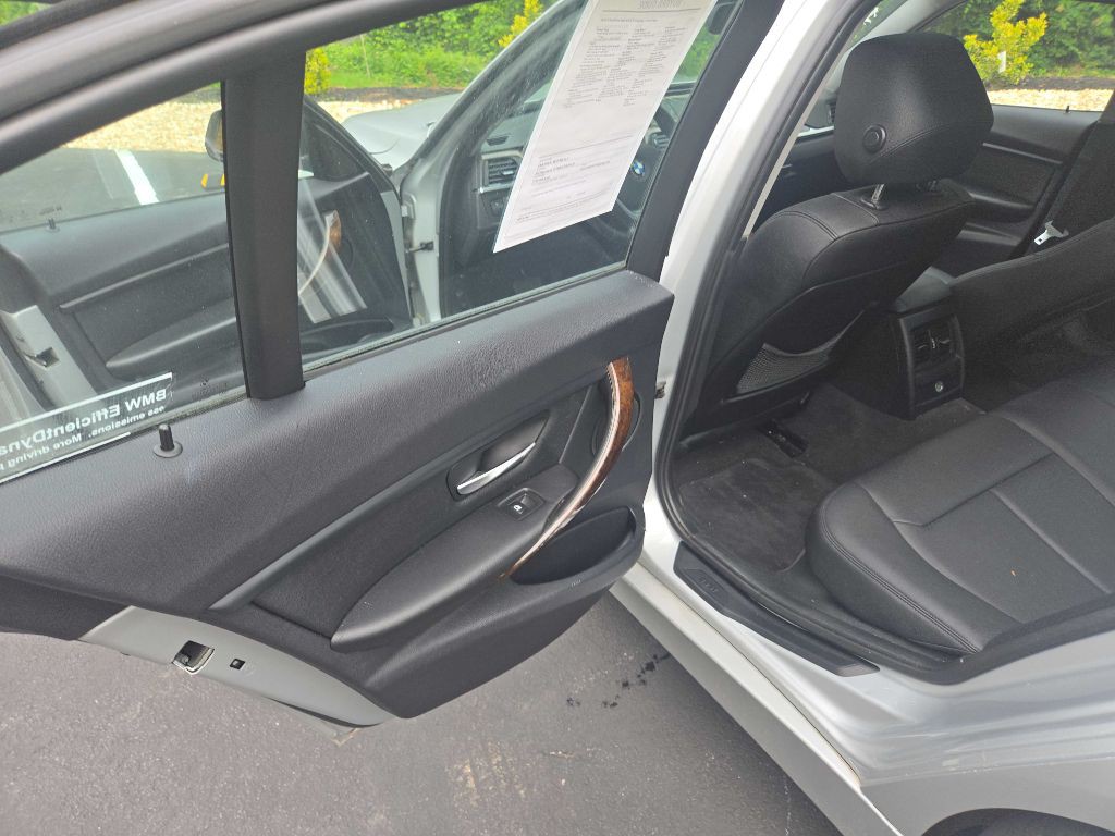 2014 BMW 3 Series Image 15