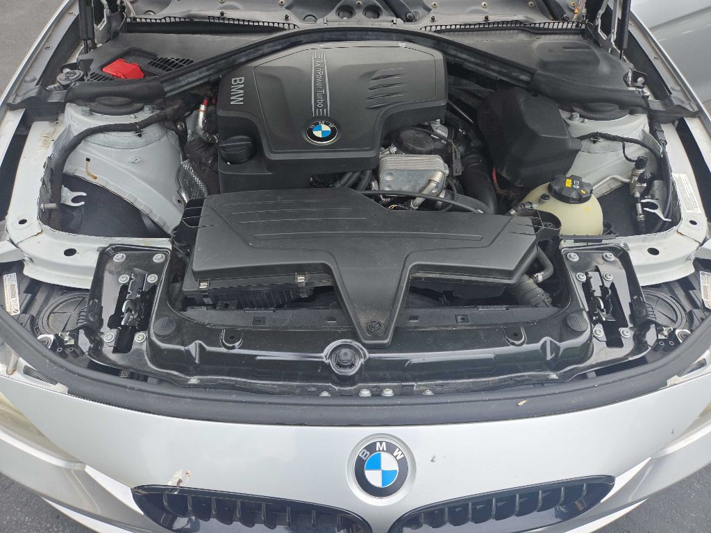 2014 BMW 3 Series Image 20
