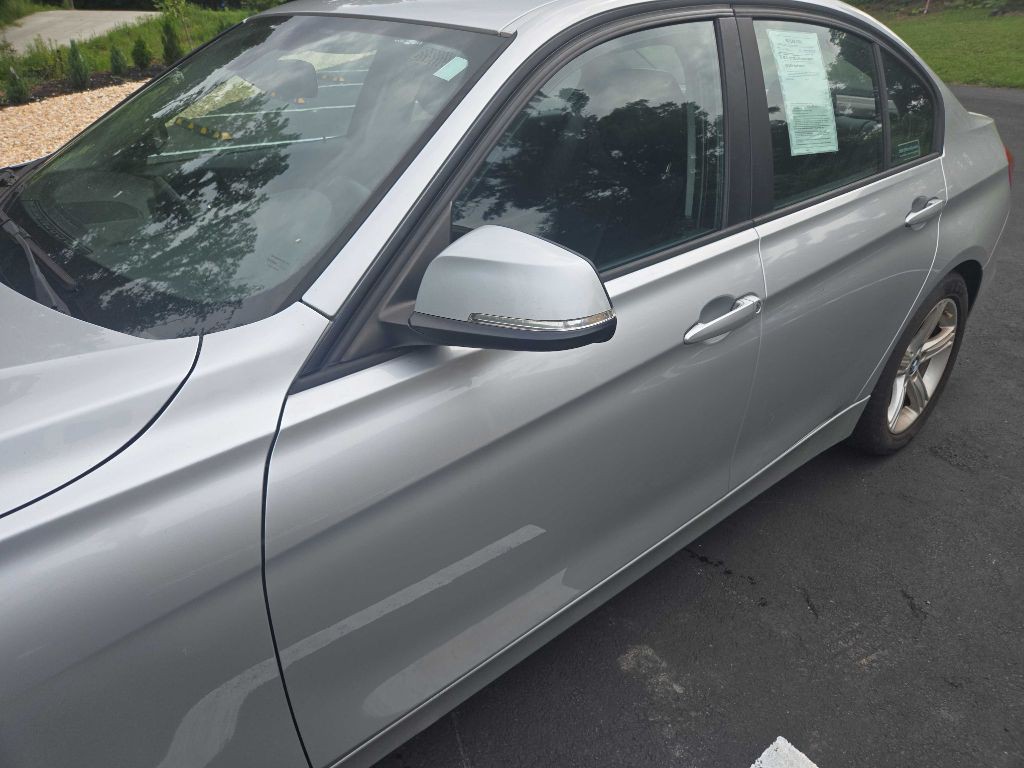 2014 BMW 3 Series Image 21