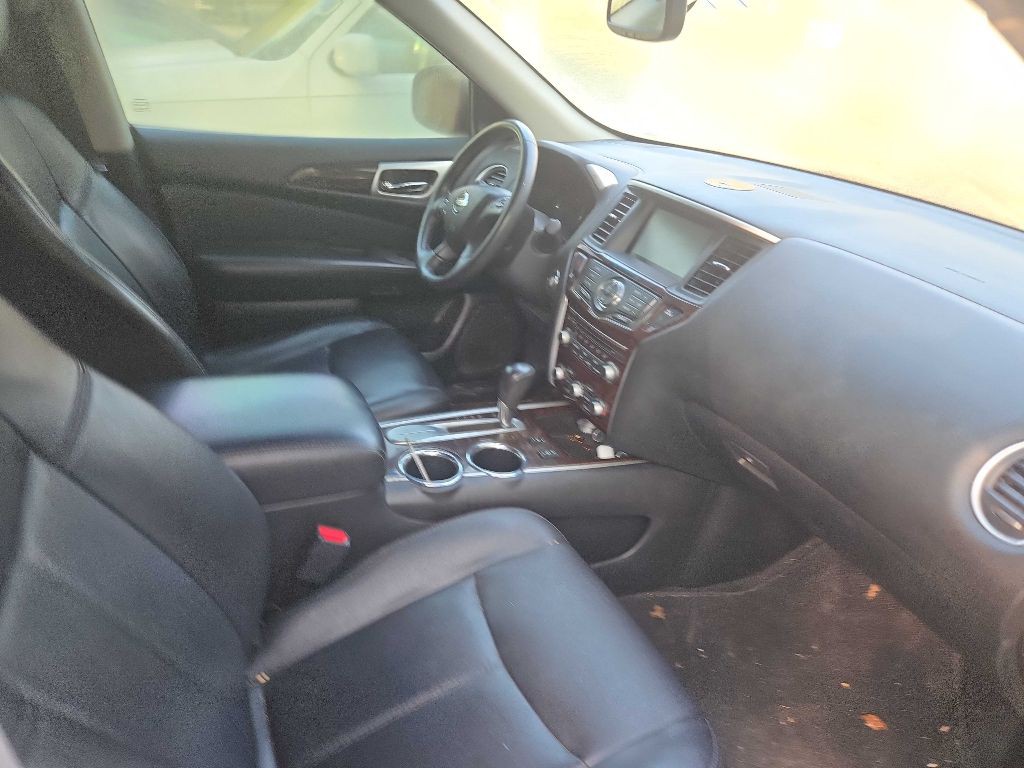2013 Nissan Pathfinder Image 4