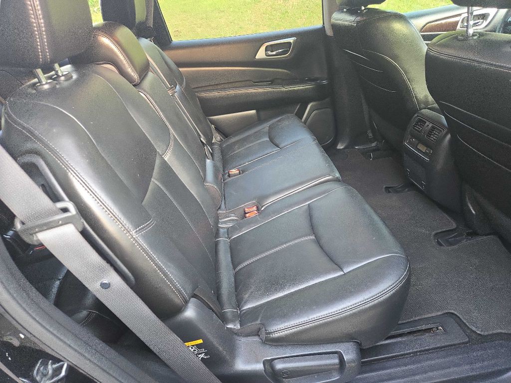 2013 Nissan Pathfinder Image 19