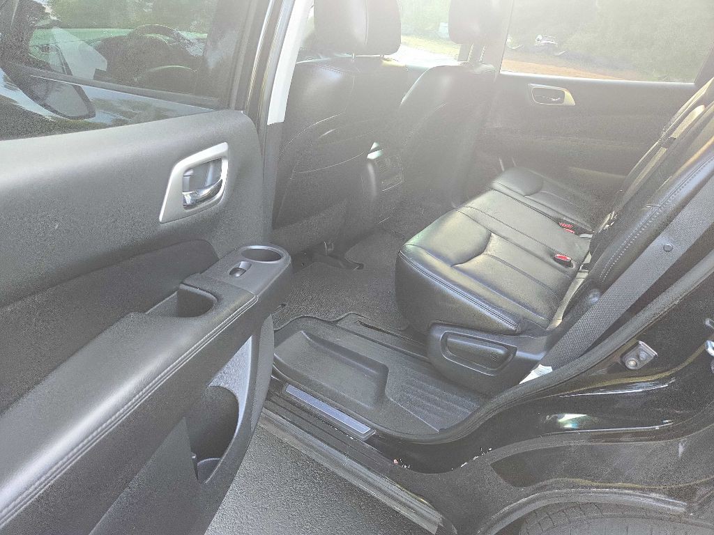 2013 Nissan Pathfinder Image 34