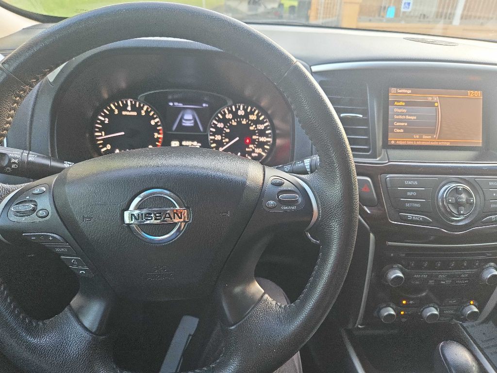 2013 Nissan Pathfinder Image 45