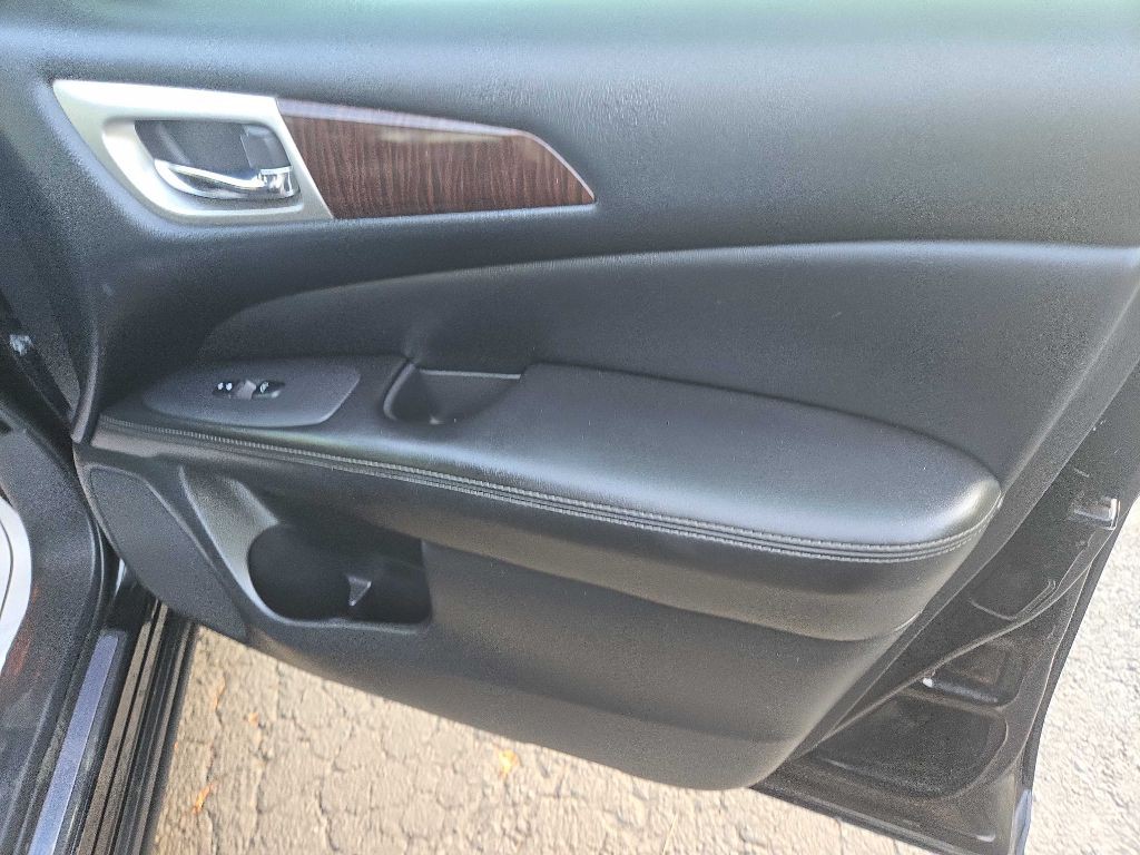 2013 Nissan Pathfinder Image 49