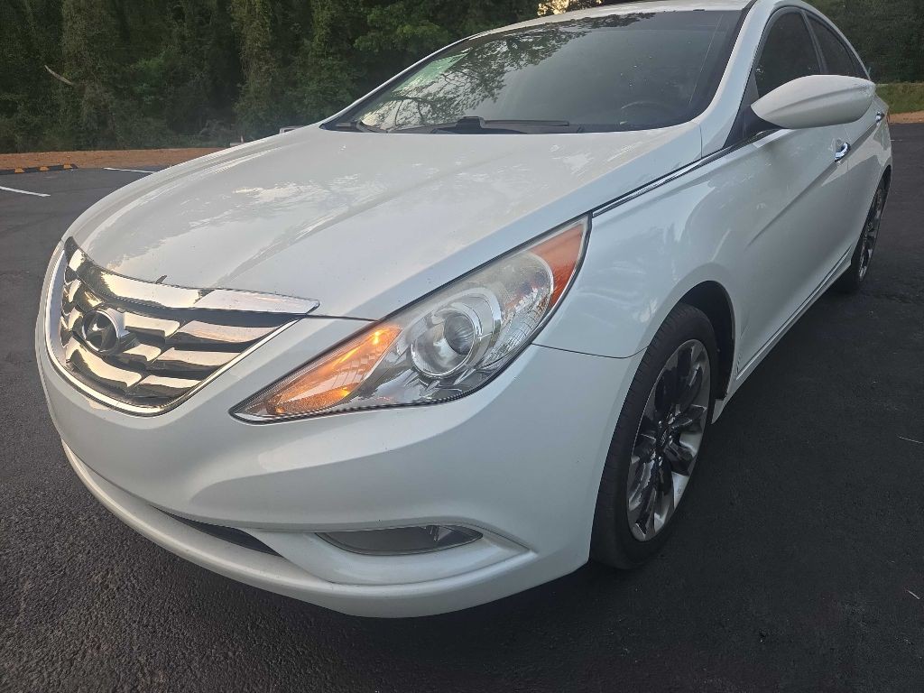 2011 Hyundai Sonata Image 1