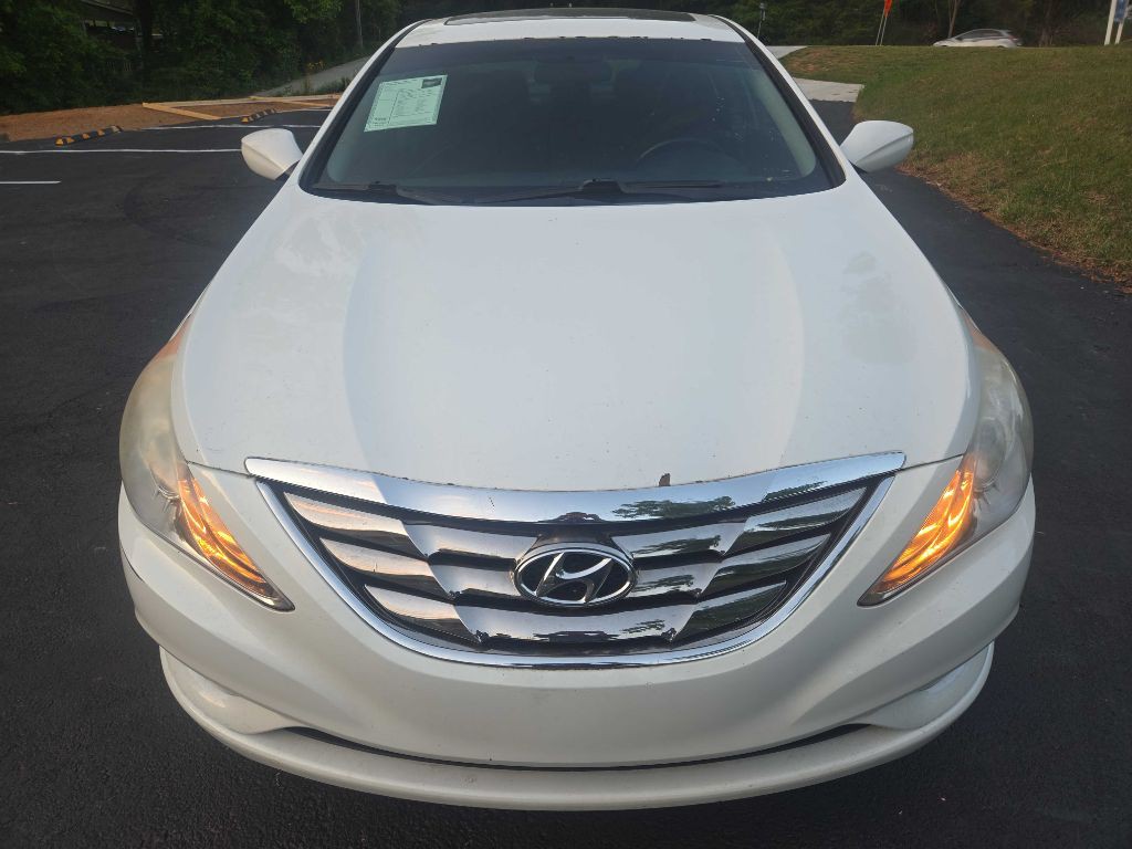 2011 Hyundai Sonata Image 3