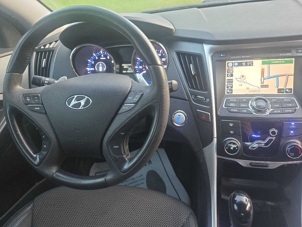 2011 Hyundai Sonata Image 11