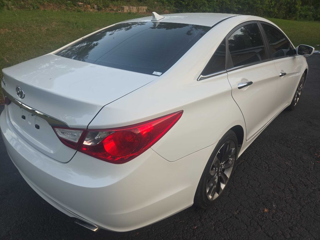 2011 Hyundai Sonata Image 16