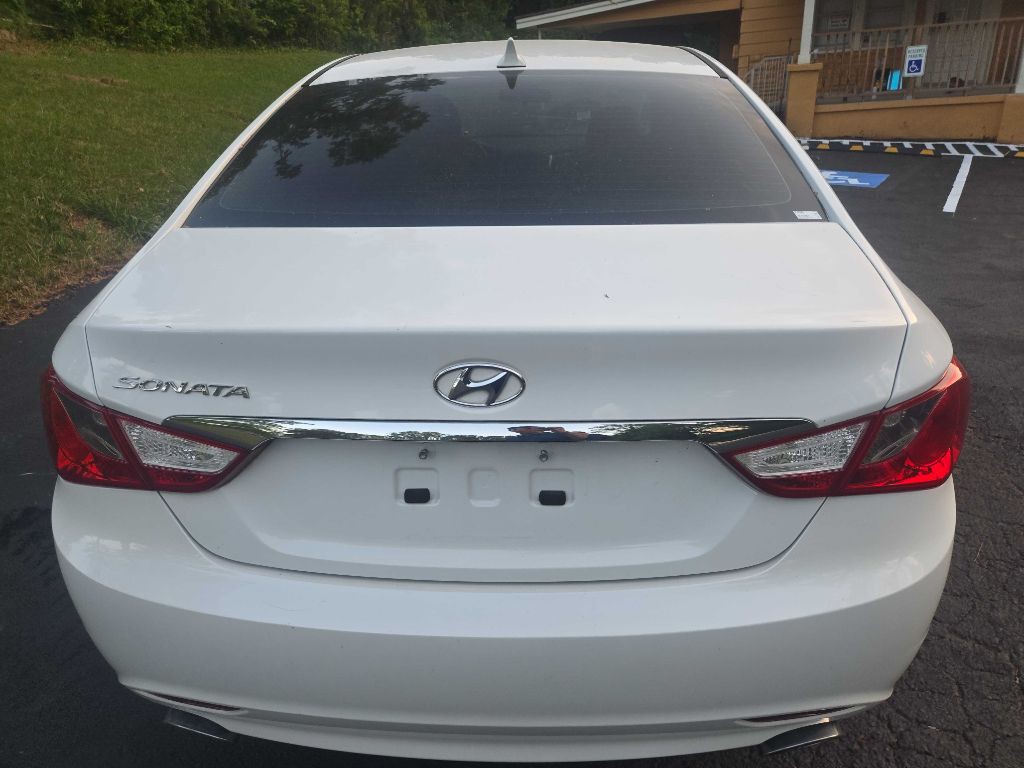 2011 Hyundai Sonata Image 17