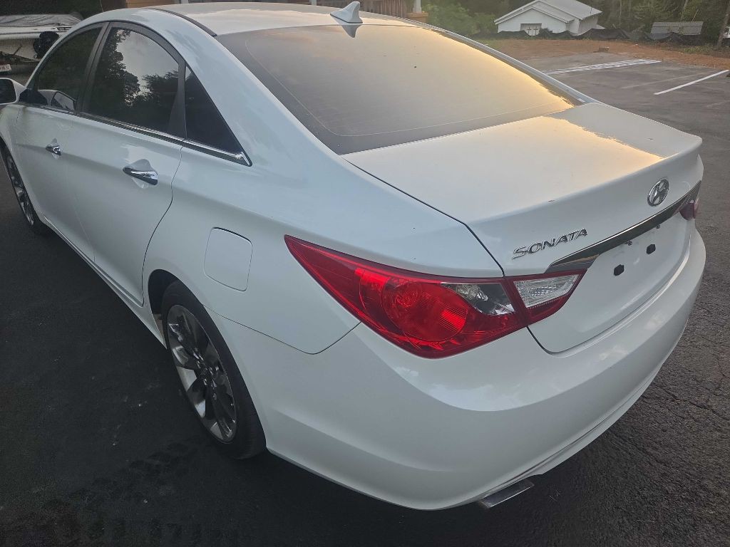 2011 Hyundai Sonata Image 18