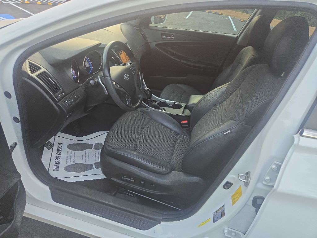 2011 Hyundai Sonata Image 22