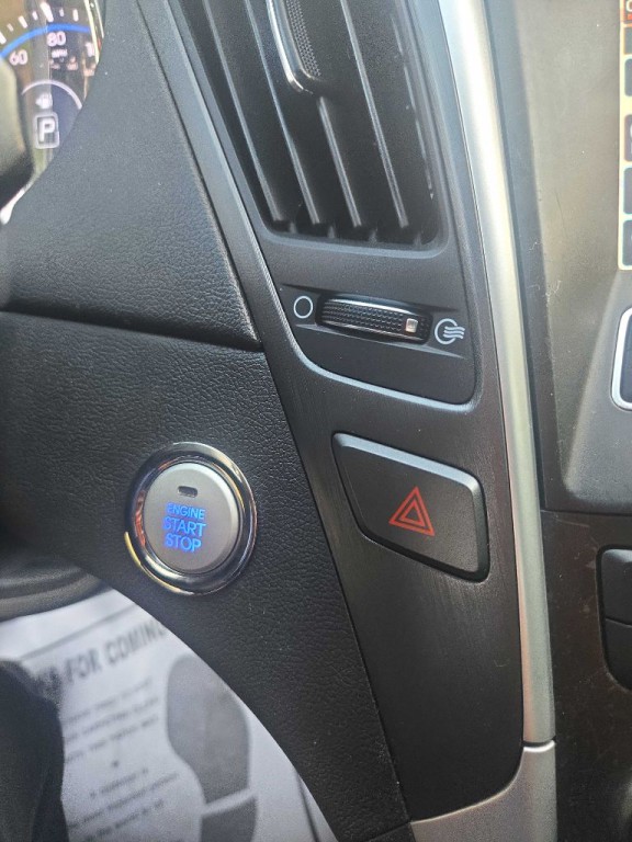 2011 Hyundai Sonata Image 24