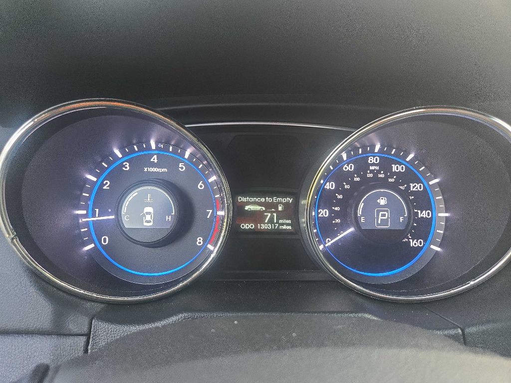 2011 Hyundai Sonata Image 27