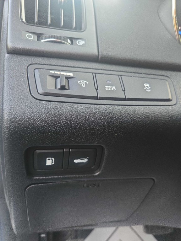 2011 Hyundai Sonata Image 30