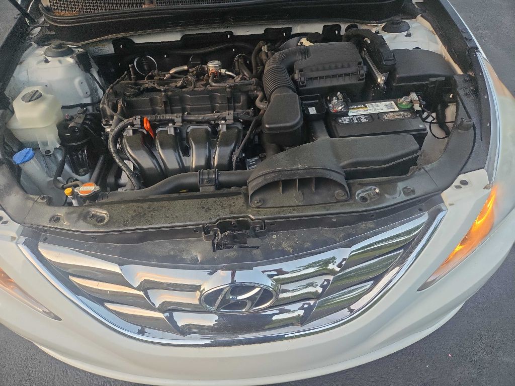 2011 Hyundai Sonata Image 32