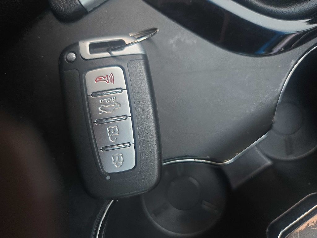 2011 Hyundai Sonata Image 35