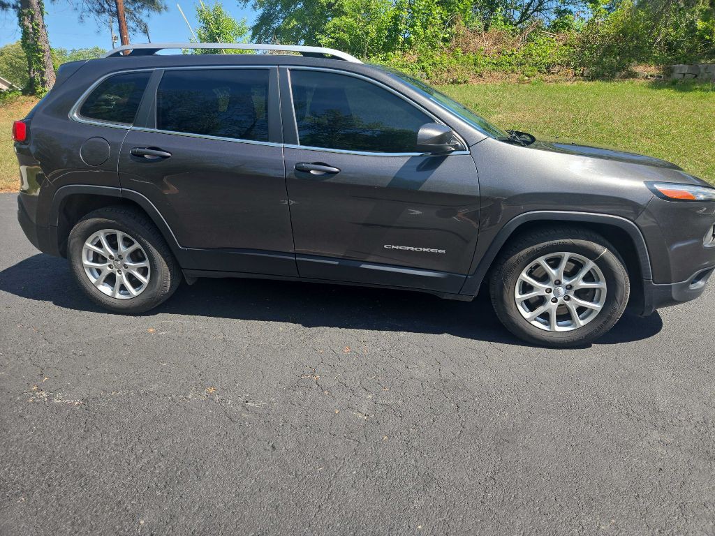 2017 Jeep Cherokee Image 7