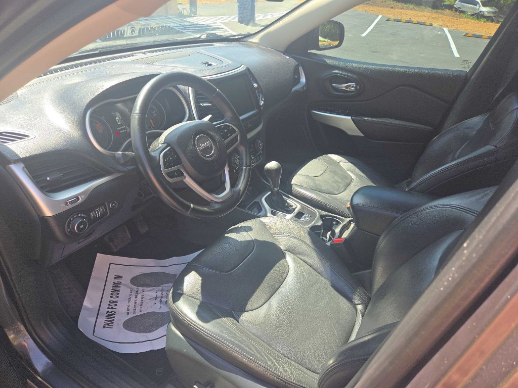 2017 Jeep Cherokee Image 21