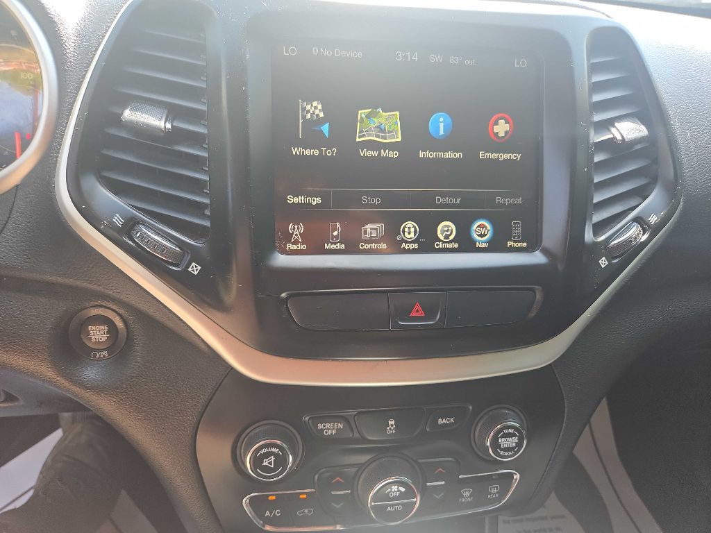 2017 Jeep Cherokee Image 26