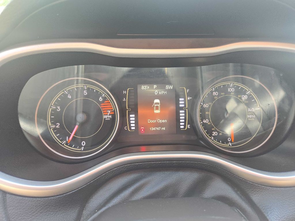 2017 Jeep Cherokee Image 29