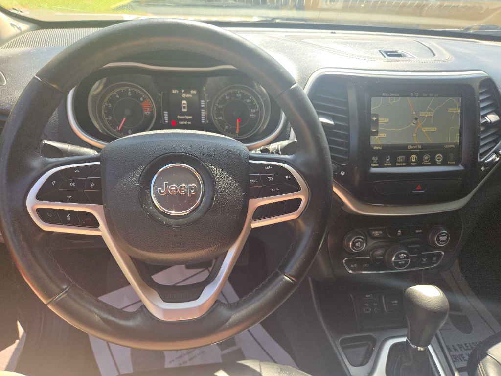 2017 Jeep Cherokee Image 30