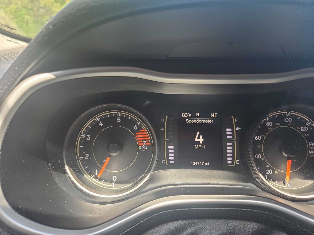 2017 Jeep Cherokee Image 31