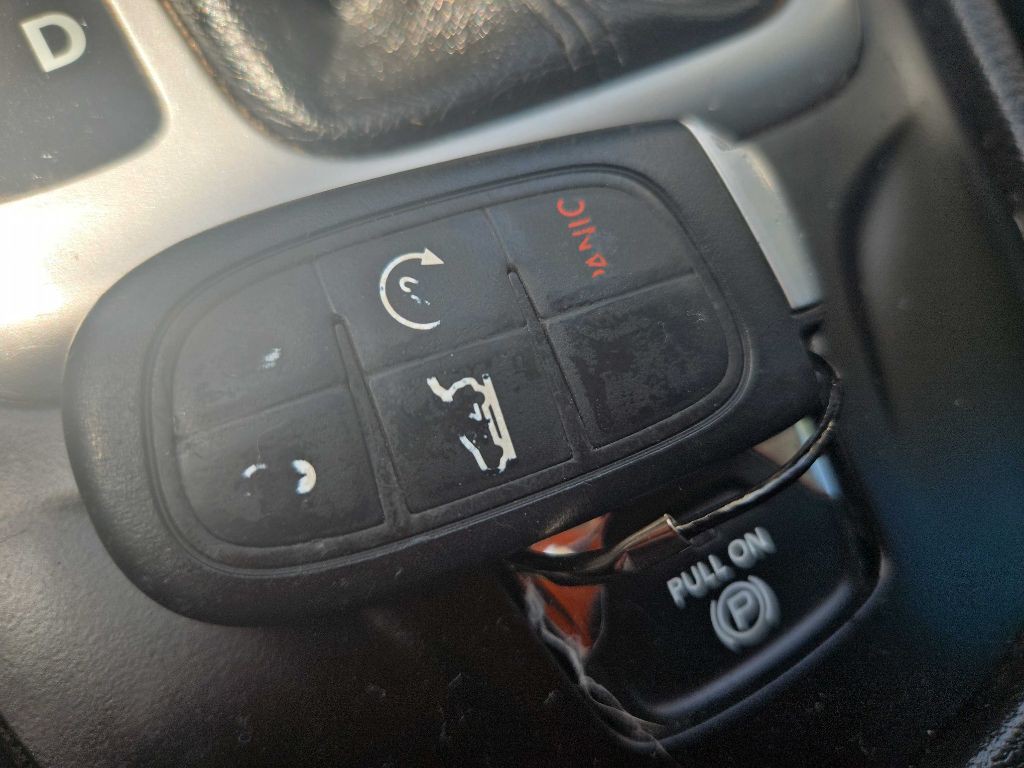 2017 Jeep Cherokee Image 32