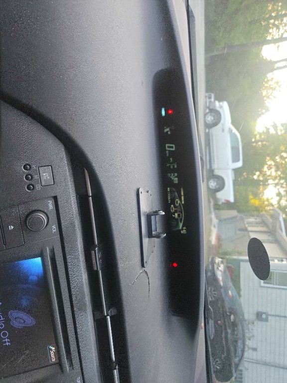 2012 Toyota Prius Image 3