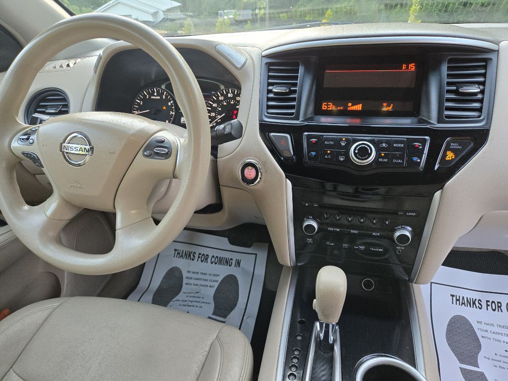 2013 Nissan Pathfinder Image 8