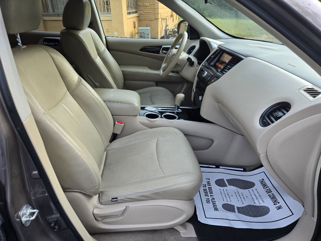 2013 Nissan Pathfinder Image 17