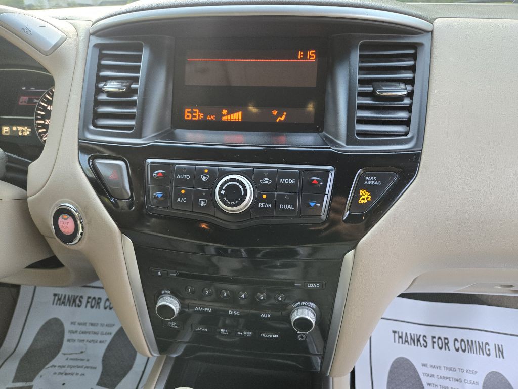2013 Nissan Pathfinder Image 21