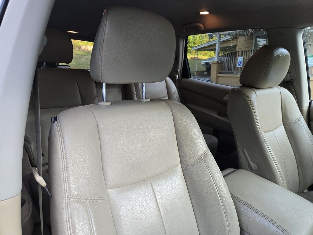 2013 Nissan Pathfinder Image 23