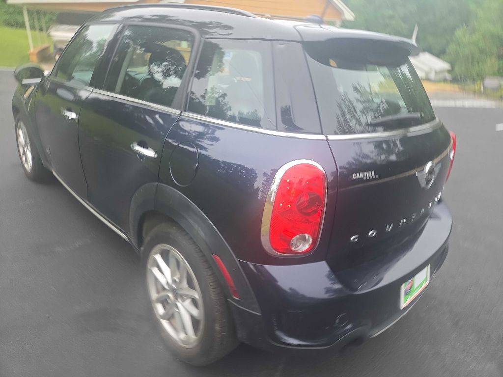 2015 MINI Cooper Image 17