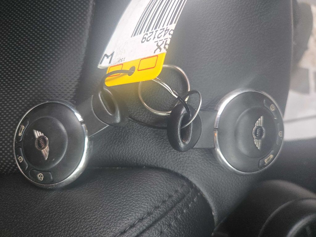 2015 MINI Cooper Image 31
