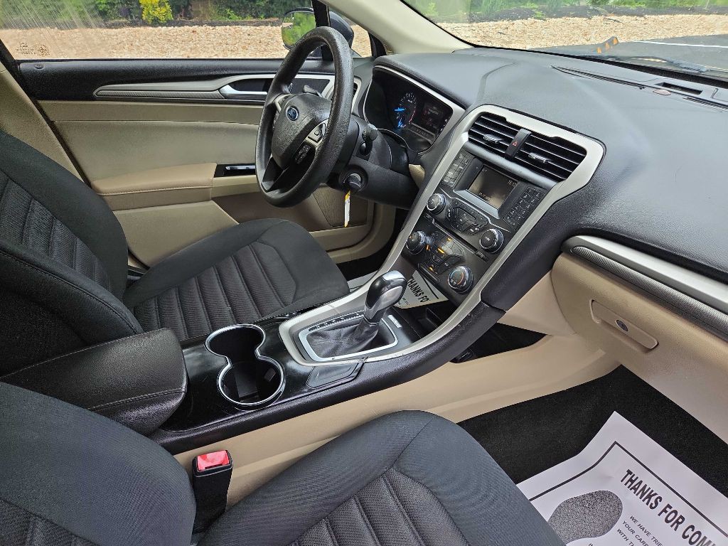 2015 Ford Fusion Image 8