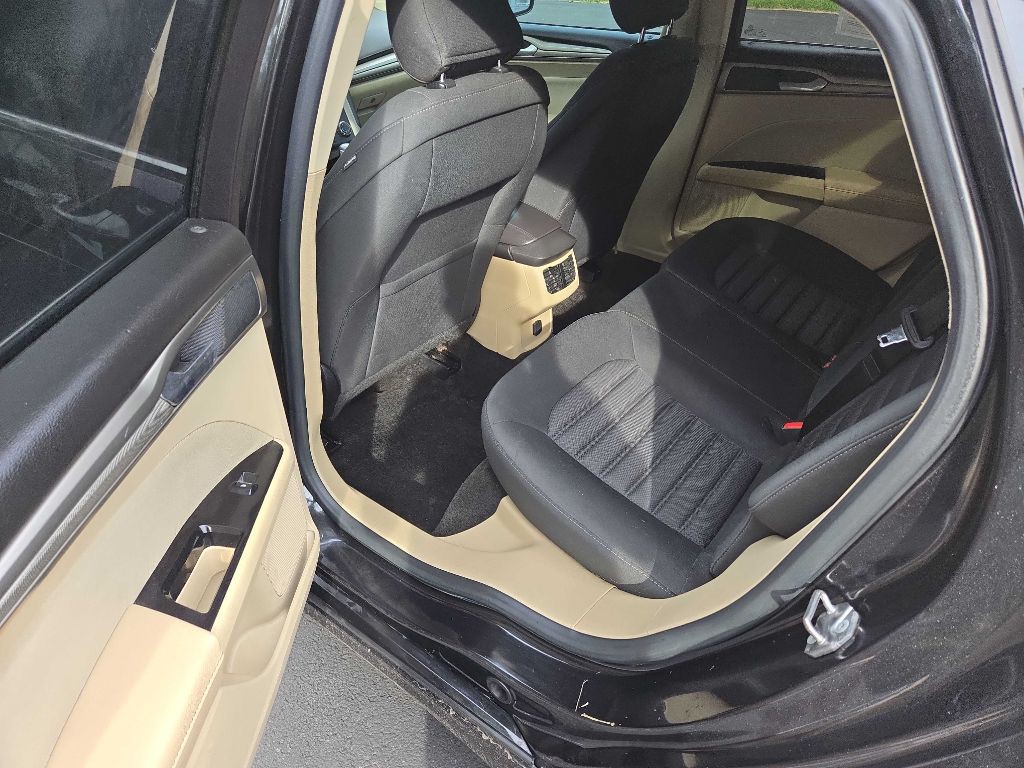 2015 Ford Fusion Image 21