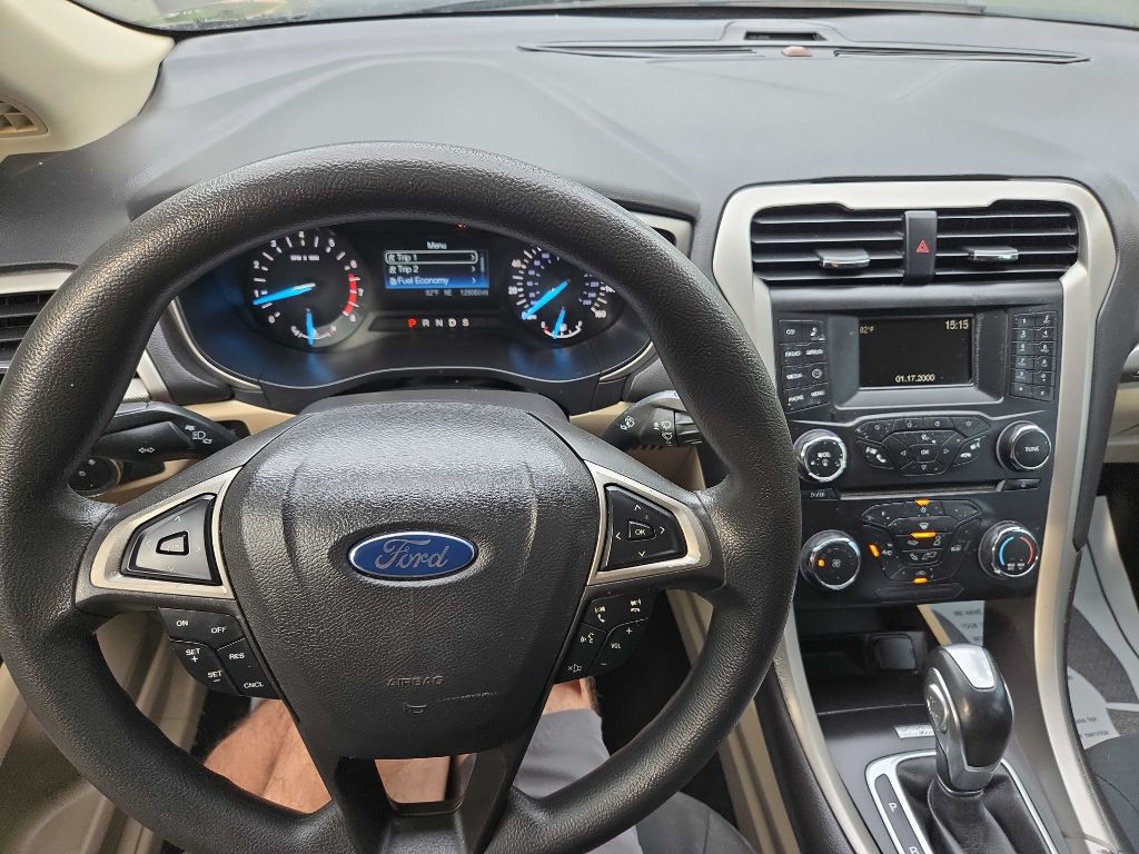 2015 Ford Fusion Image 26
