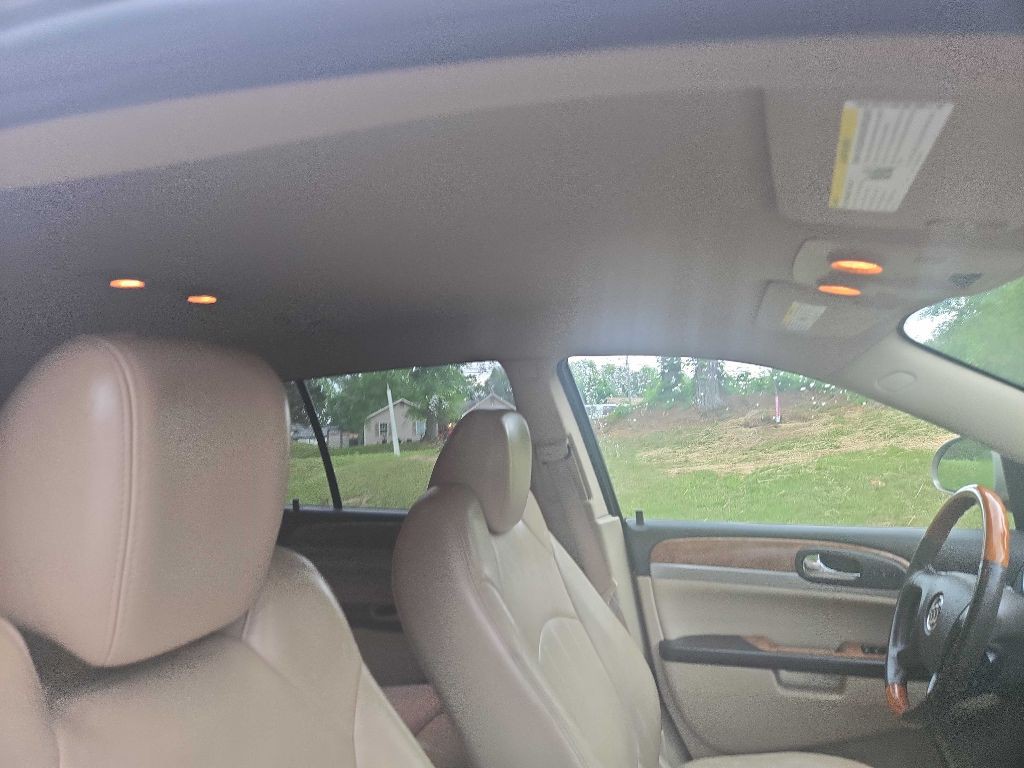 2010 Buick Enclave Image 11