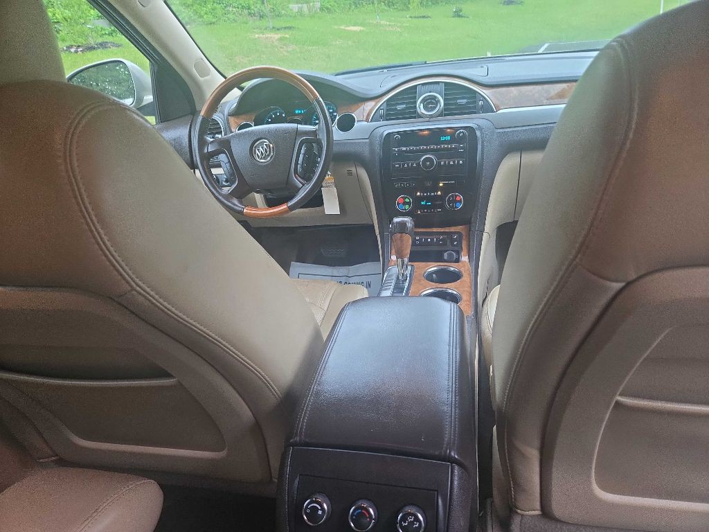 2010 Buick Enclave Image 18